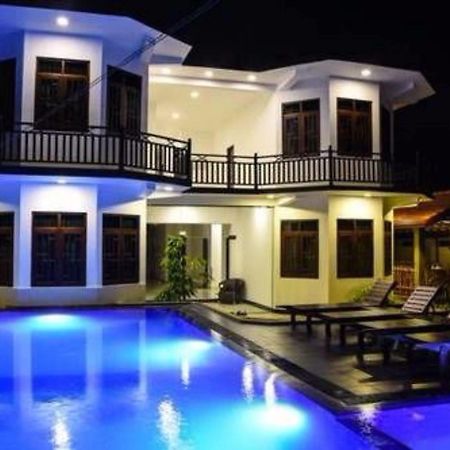 Ocean Glory Hotel Ettukala Exterior photo