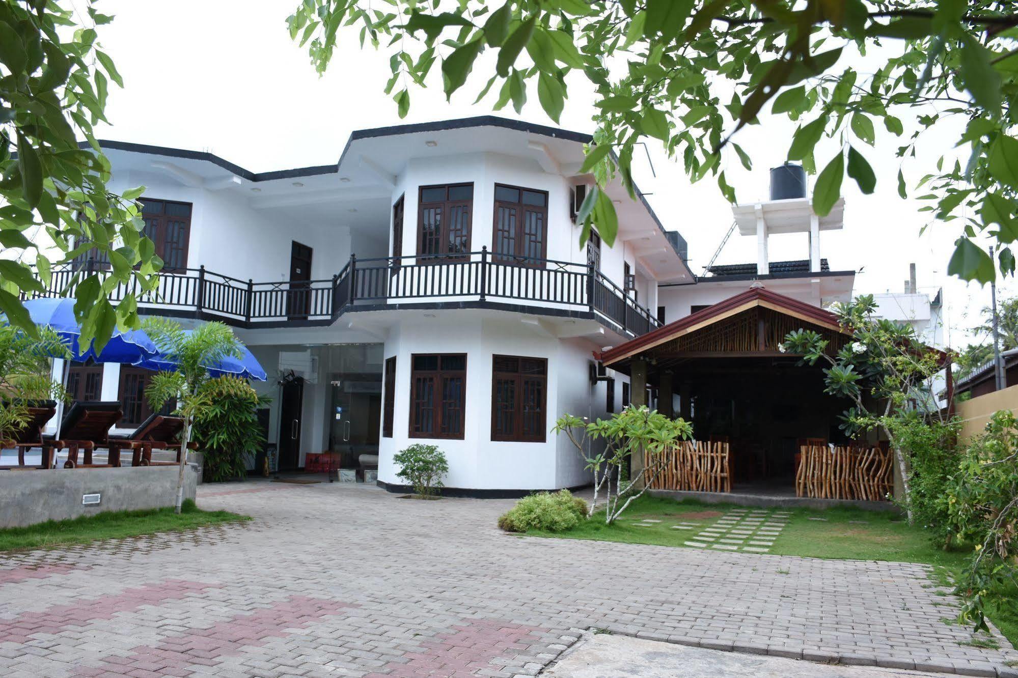 Ocean Glory Hotel Ettukala Exterior photo